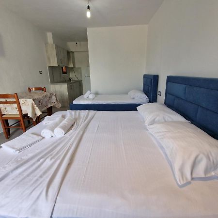Petrefi Apartments Ksamil Eksteriør bilde