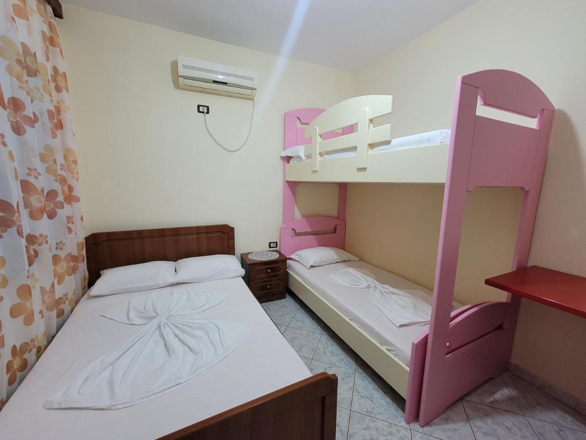 Petrefi Apartments Ksamil Eksteriør bilde
