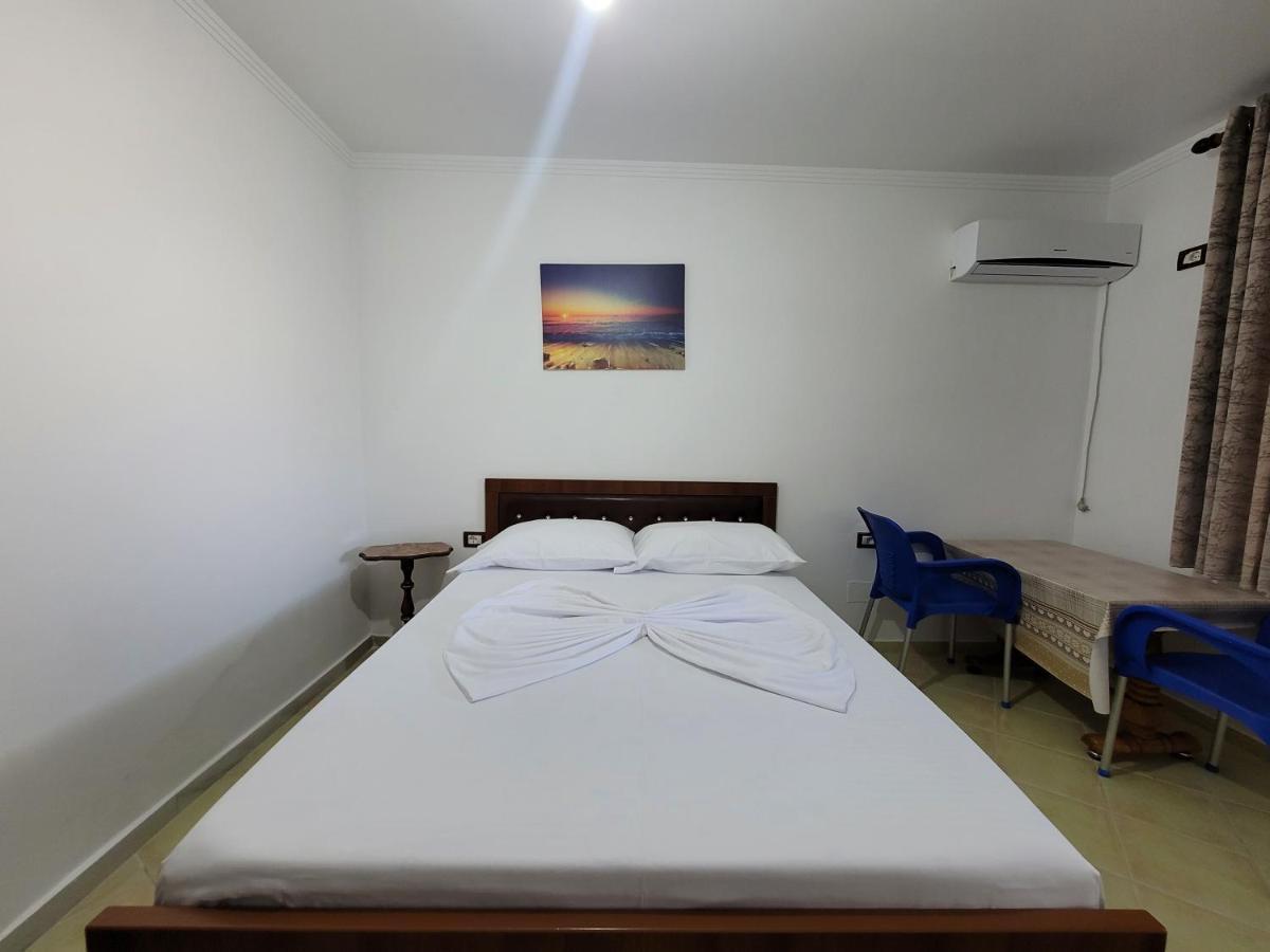 Petrefi Apartments Ksamil Eksteriør bilde