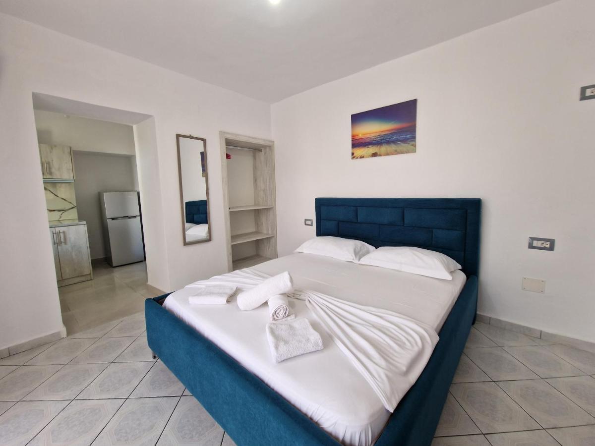 Petrefi Apartments Ksamil Eksteriør bilde