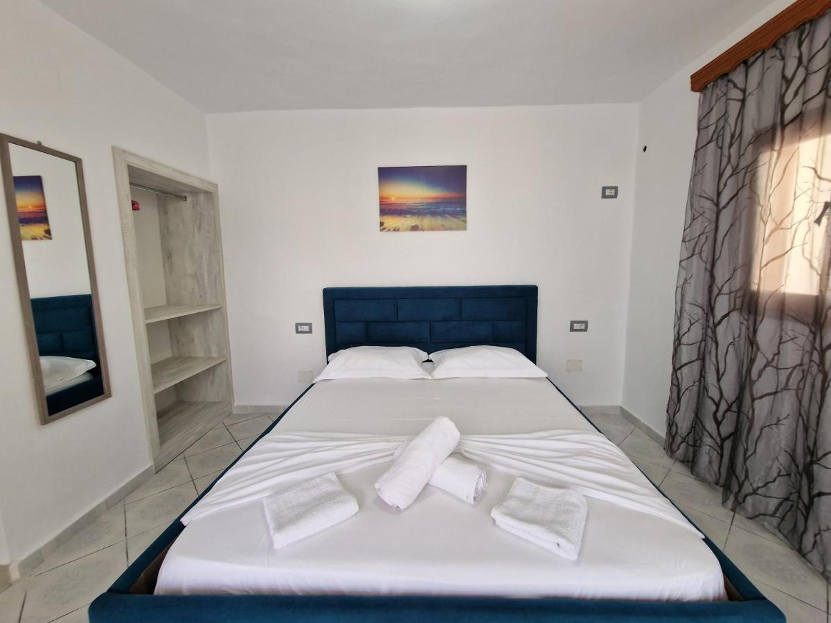 Petrefi Apartments Ksamil Eksteriør bilde